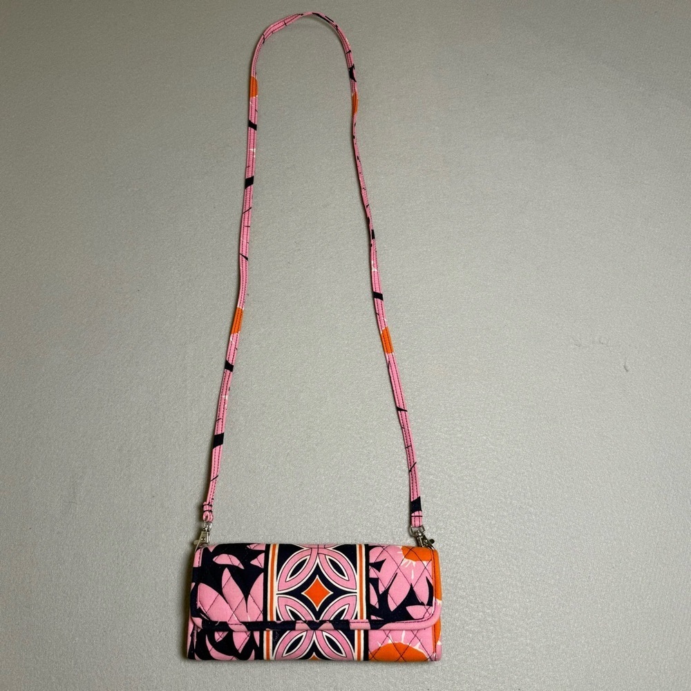 Vera Bradley Loves Me Quilted Crossbody Tri-Fold Wallet Clutch Magnetic Closure